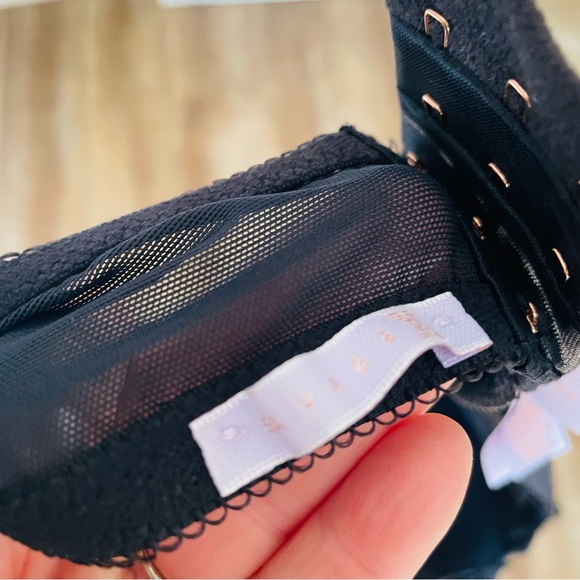 Savage X Fenty Lace Caged Bra - Picture 8 of 9